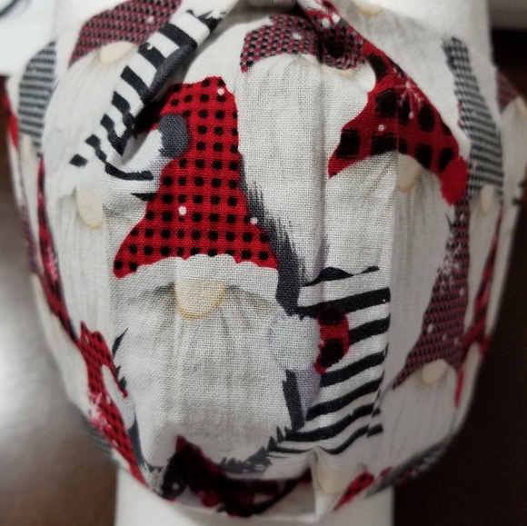 KIDS Facemask Winter Gnomes - Picture 4 of 4